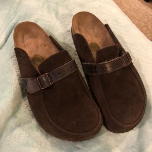 Suede Birkenstock Eaton. Discontinued clogs/ mules